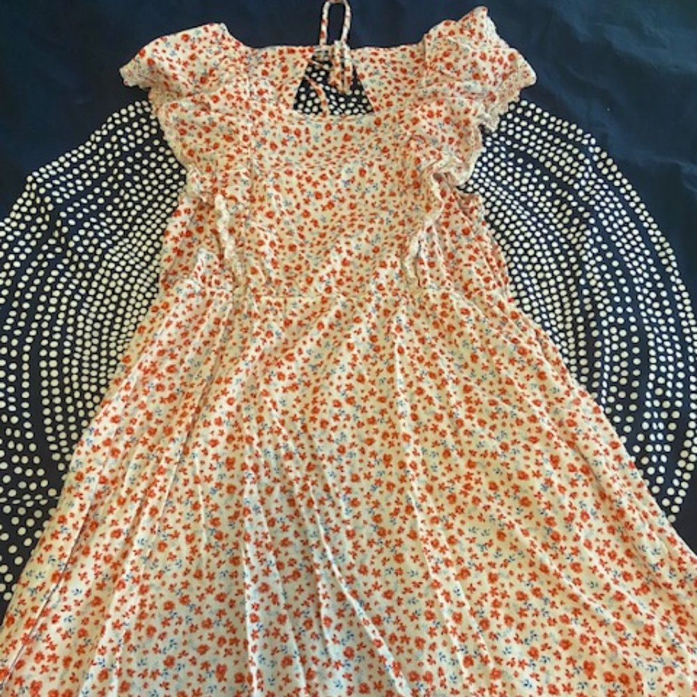 L Old Navy Dress - flutter sleeves